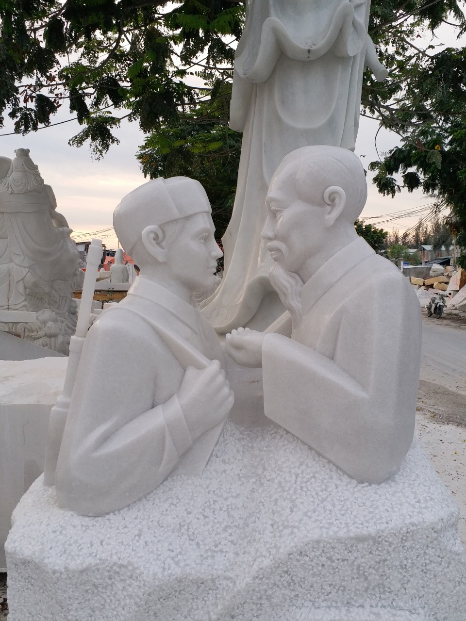 Tượng Chân Dung Bác Hồ